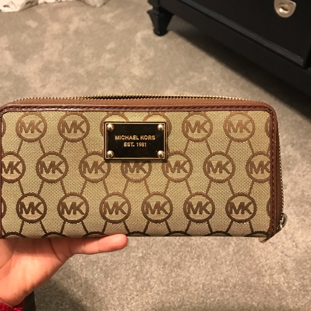 MK wallet in great condition!